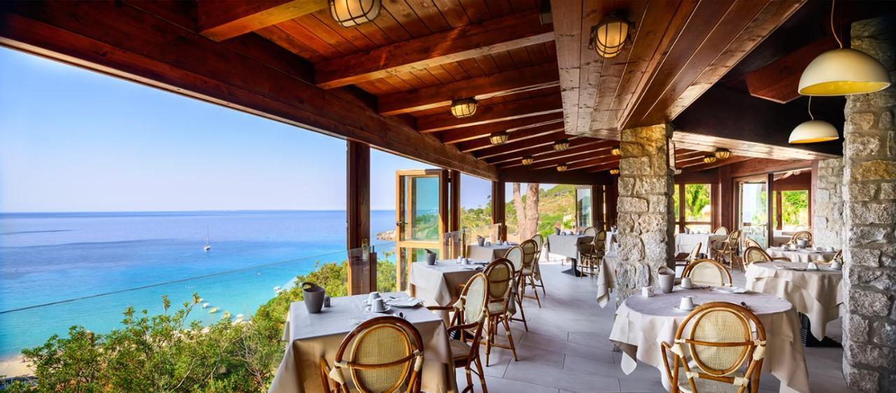 Hotel Baia Imperiale Spiaggia di Cavoli Экстерьер фото