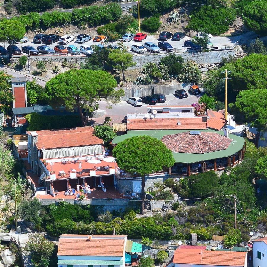 Hotel Baia Imperiale Spiaggia di Cavoli Экстерьер фото