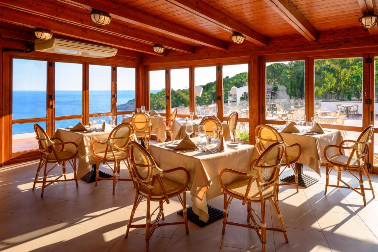 Hotel Baia Imperiale Spiaggia di Cavoli Экстерьер фото